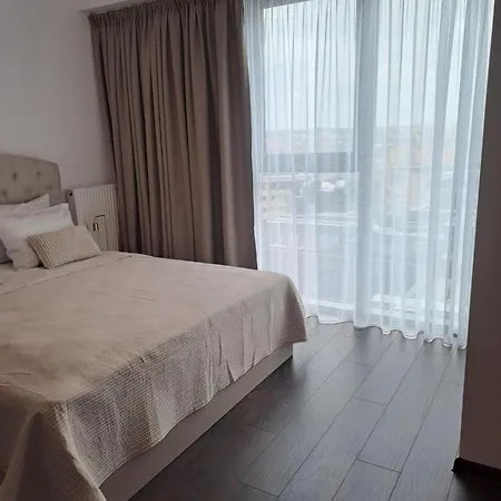 Jbhotels Deluxe Hanza Tower 4*