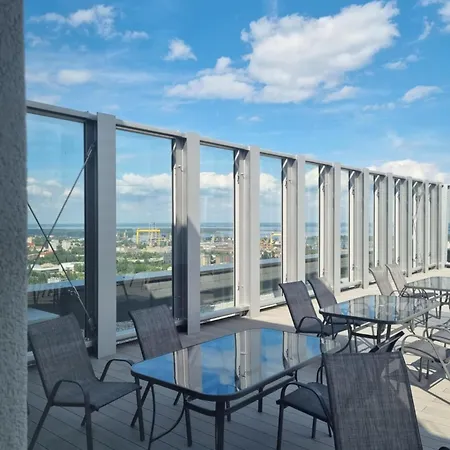 아파트 Jbhotels Deluxe Hanza Tower 4*