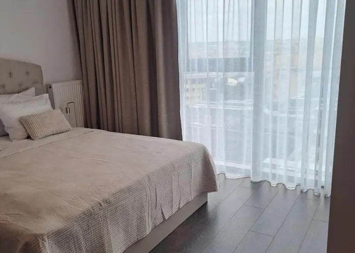 Jbhotels Deluxe Hanza Tower 4*